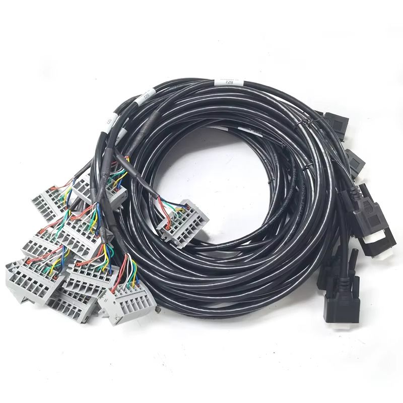 Custom Cable Design für fortschrittliche medizinische Ausrüstung. Flexible, biokompatible Kabel von zertifiziertem Hersteller von medizinischen Kabeln mit EMI-Schutz und langfristiger Signalstabilität.